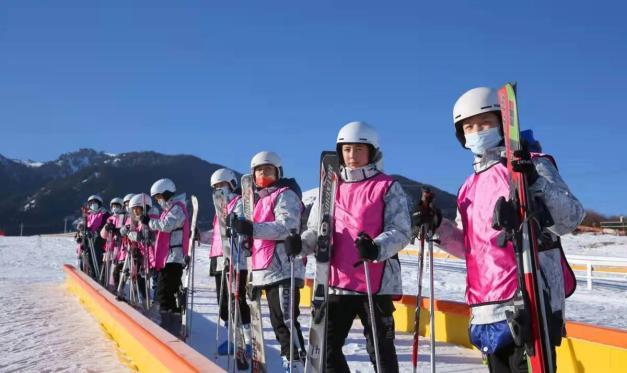 新疆策勒县开展2022青少年研学冬令营活动