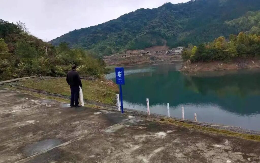 双林镇开展汛期山塘水库专项巡查工作