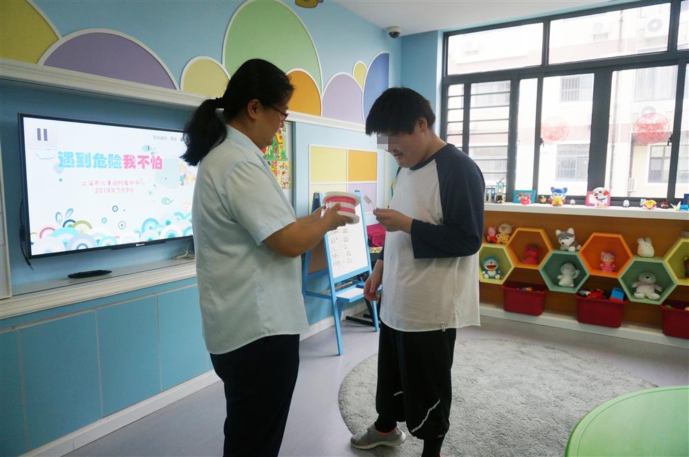 上海：儿童临时监护问题令人揪心