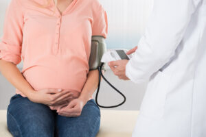 妊娠期高血压怎么处理_妊娠期高血压怎么办