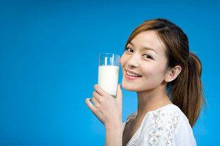怎么喝牛奶吸收最好_牛奶怎么喝吸收快