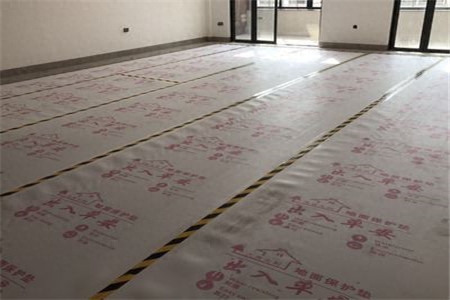 地板砖保护膜怎么去除，地板砖保护膜去除方法